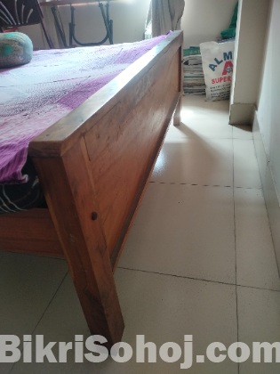 কাঠের খাট